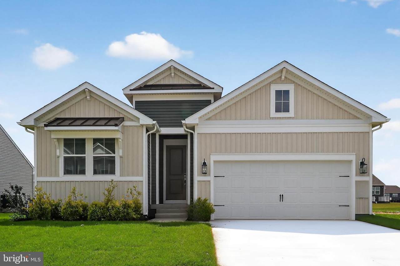 62 Buxton Circle - Photo 1