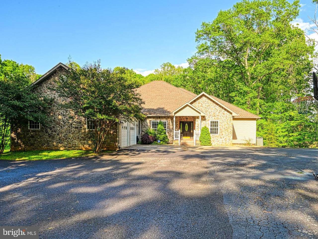 520 Oak Grove Drive - Photo 1