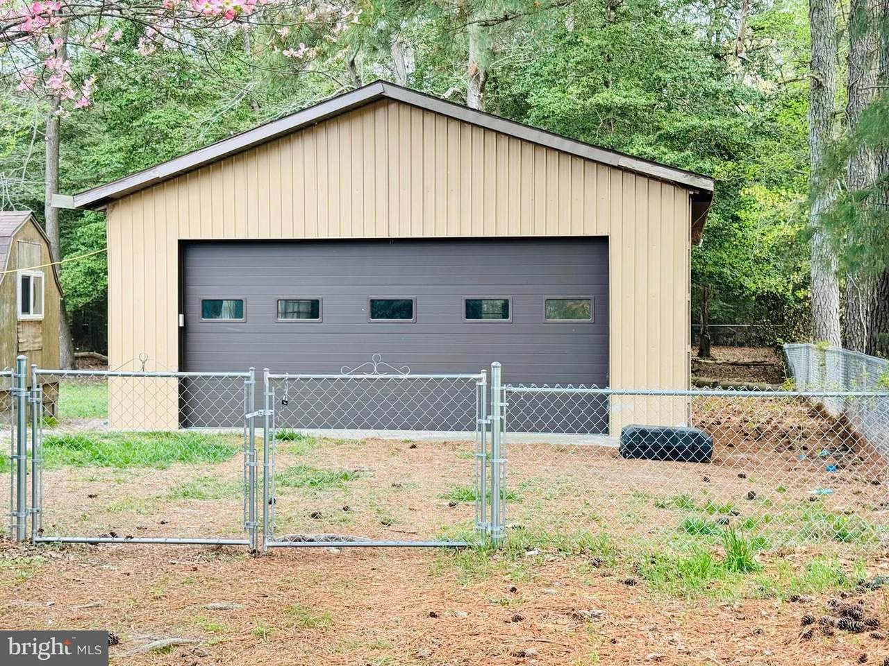 15337 Russell Road - Photo 1