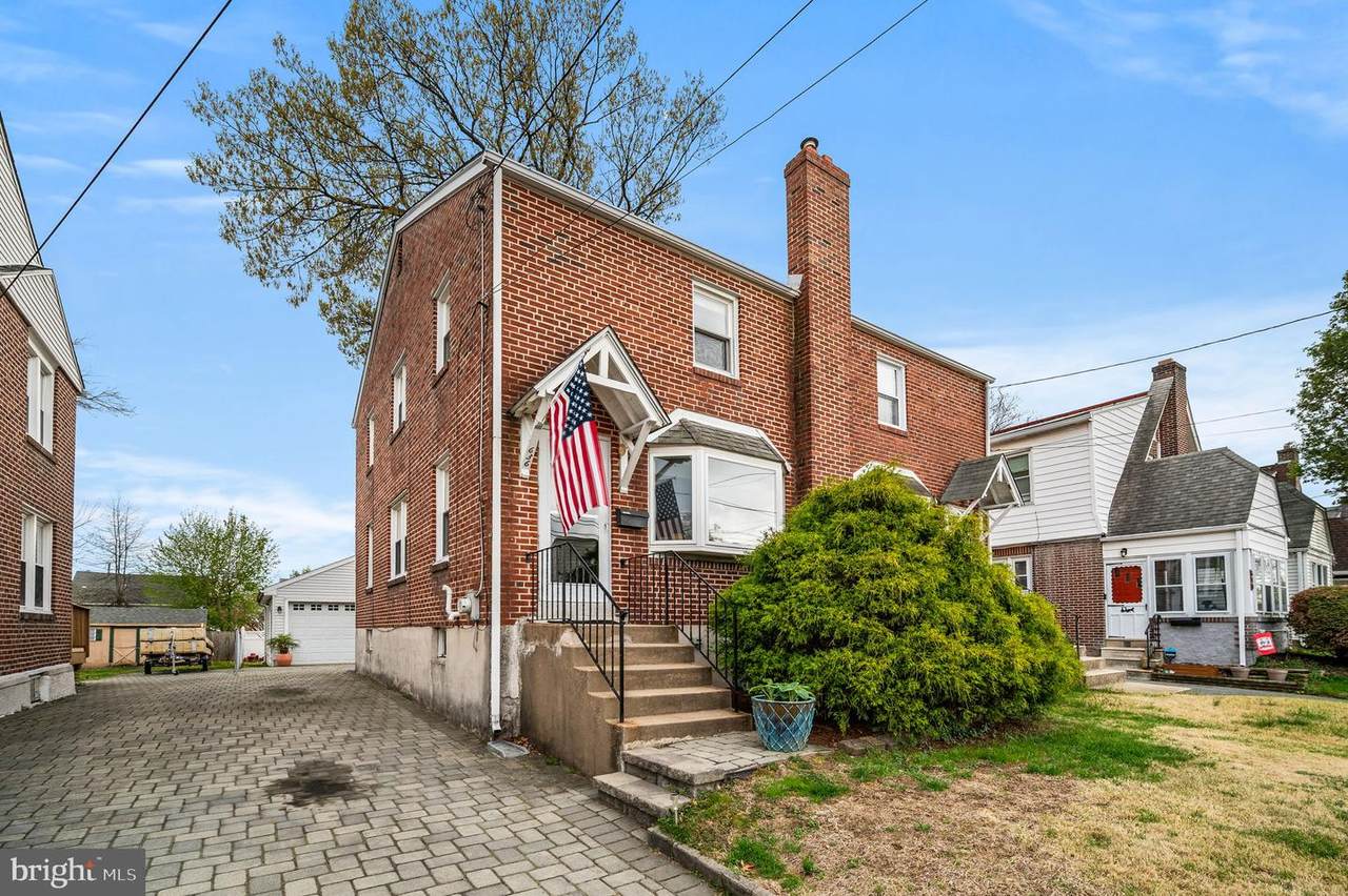 636 15TH Avenue - Photo 1