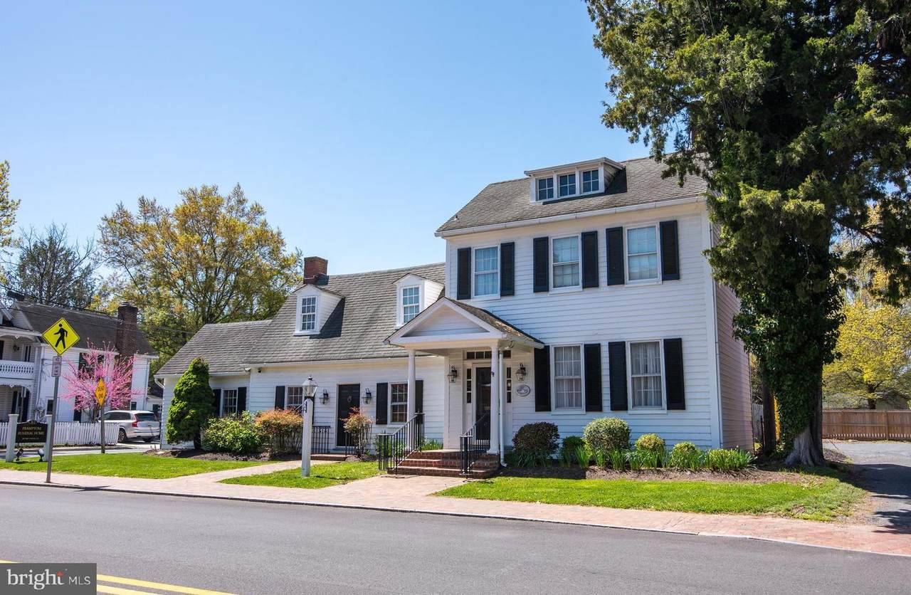 312 Talbot - Photo 1