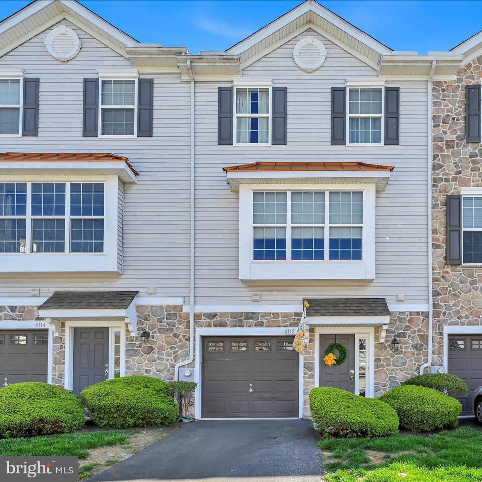 4112 Sophia Lane - Photo 1