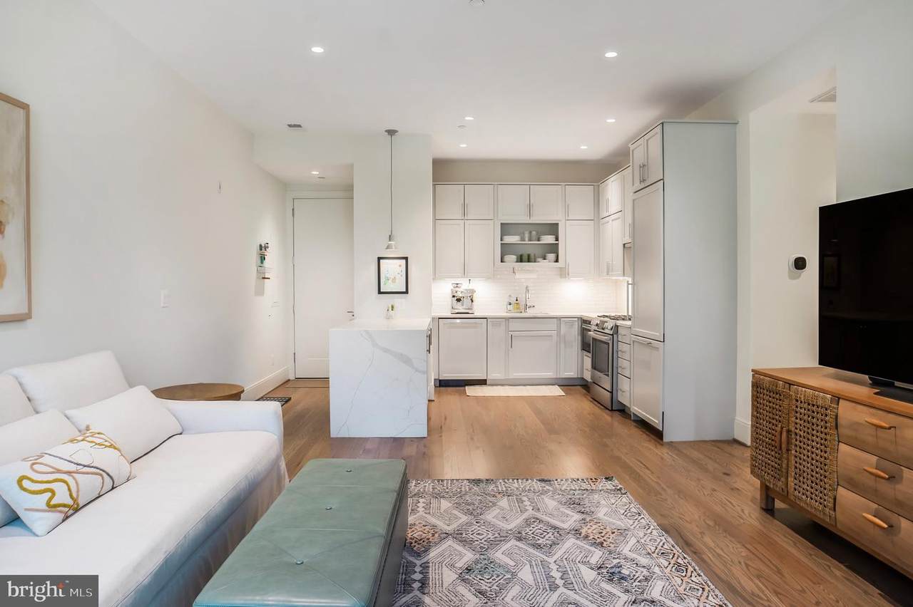 270 15TH Street - Photo 1