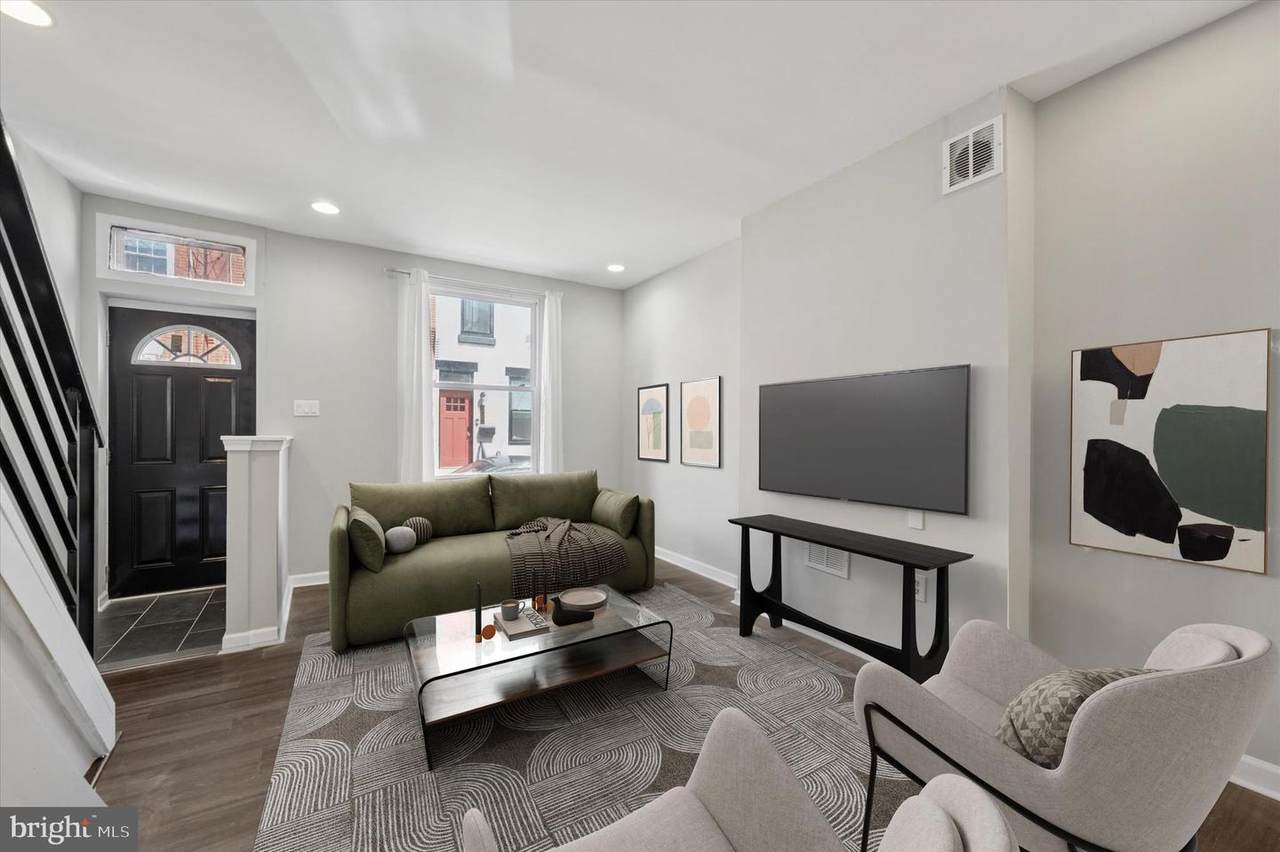 2440 Montrose Street - Photo 1