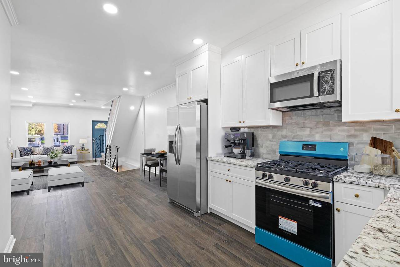 6436 Ogontz Avenue - Photo 1