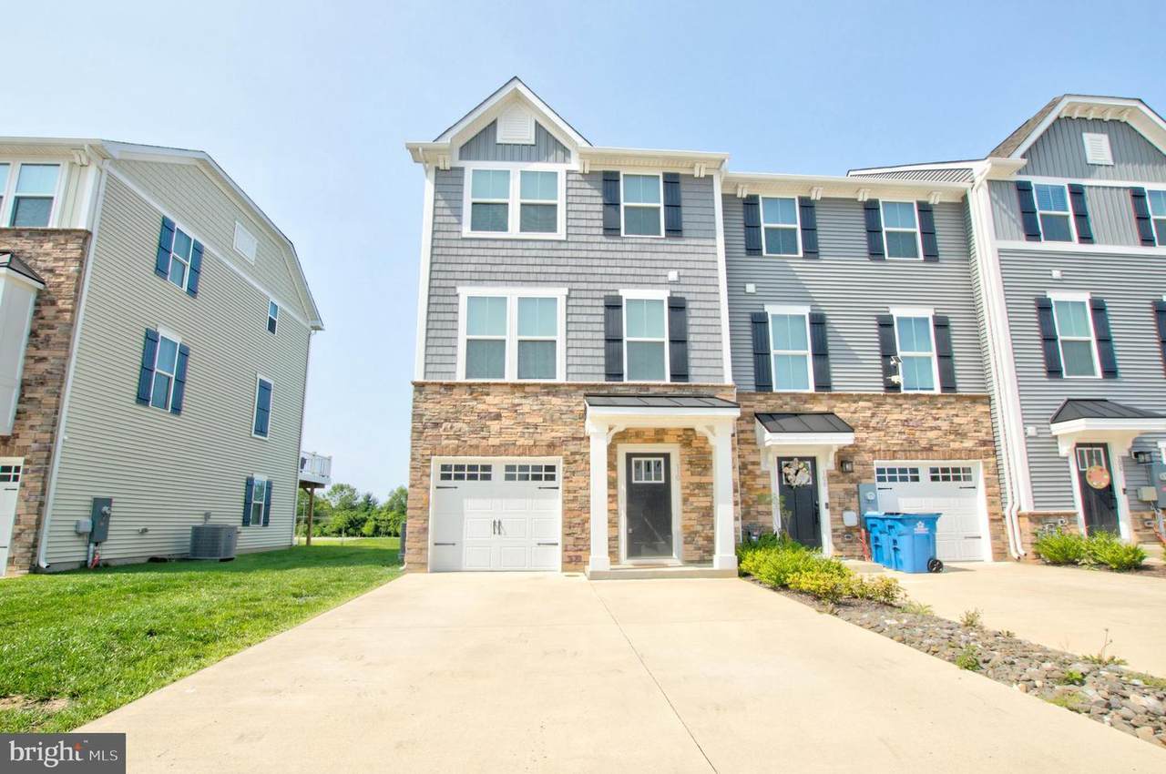 110 Fletcher Circle - Photo 1