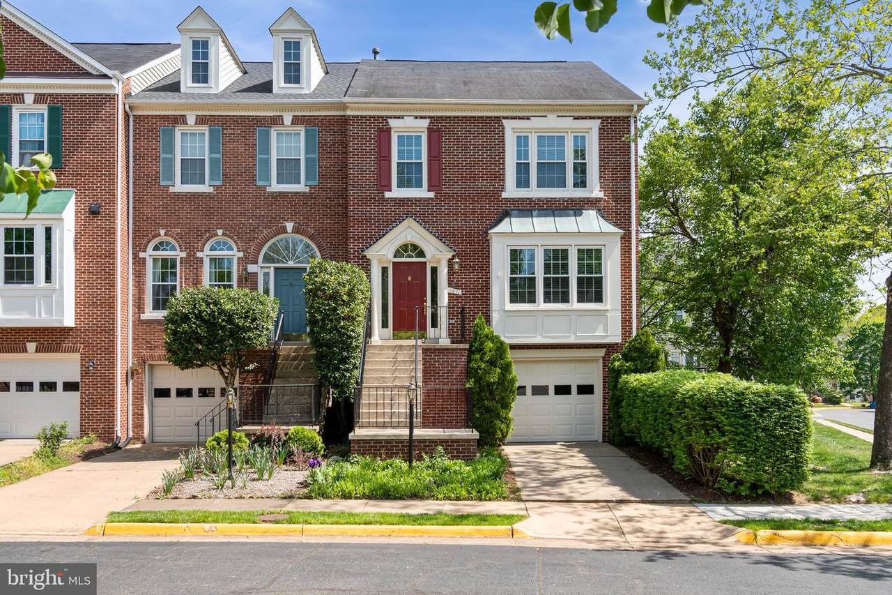 5811 Summerlake Way - Photo 1