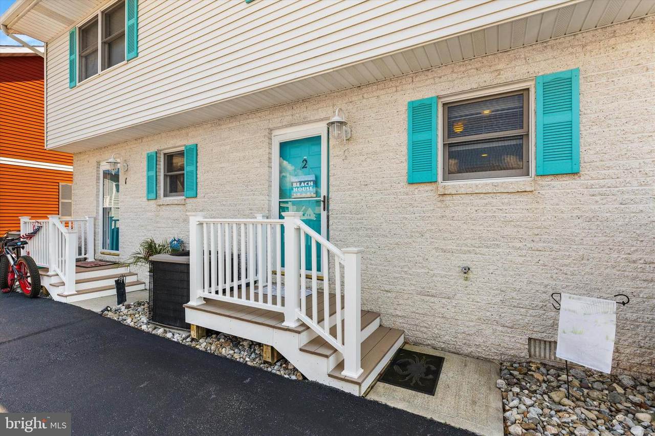 607 Bayshore Drive - Photo 1