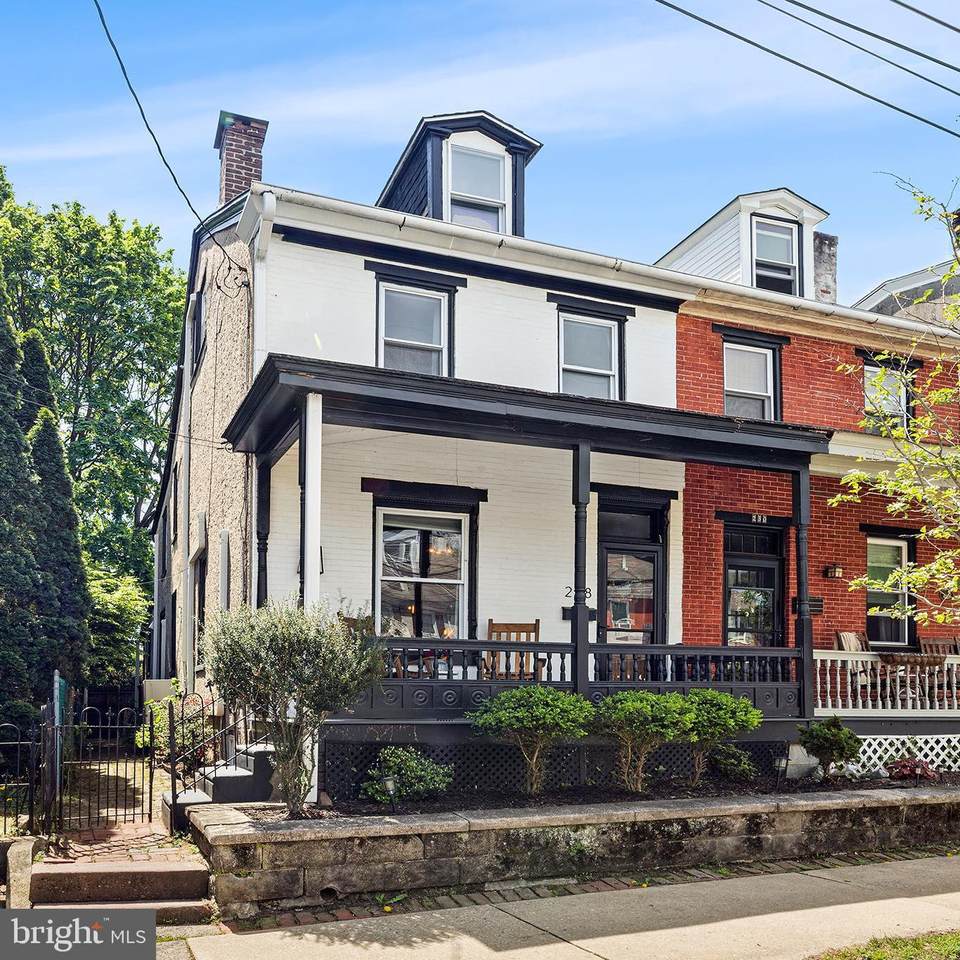 228 Morgan Street - Photo 1