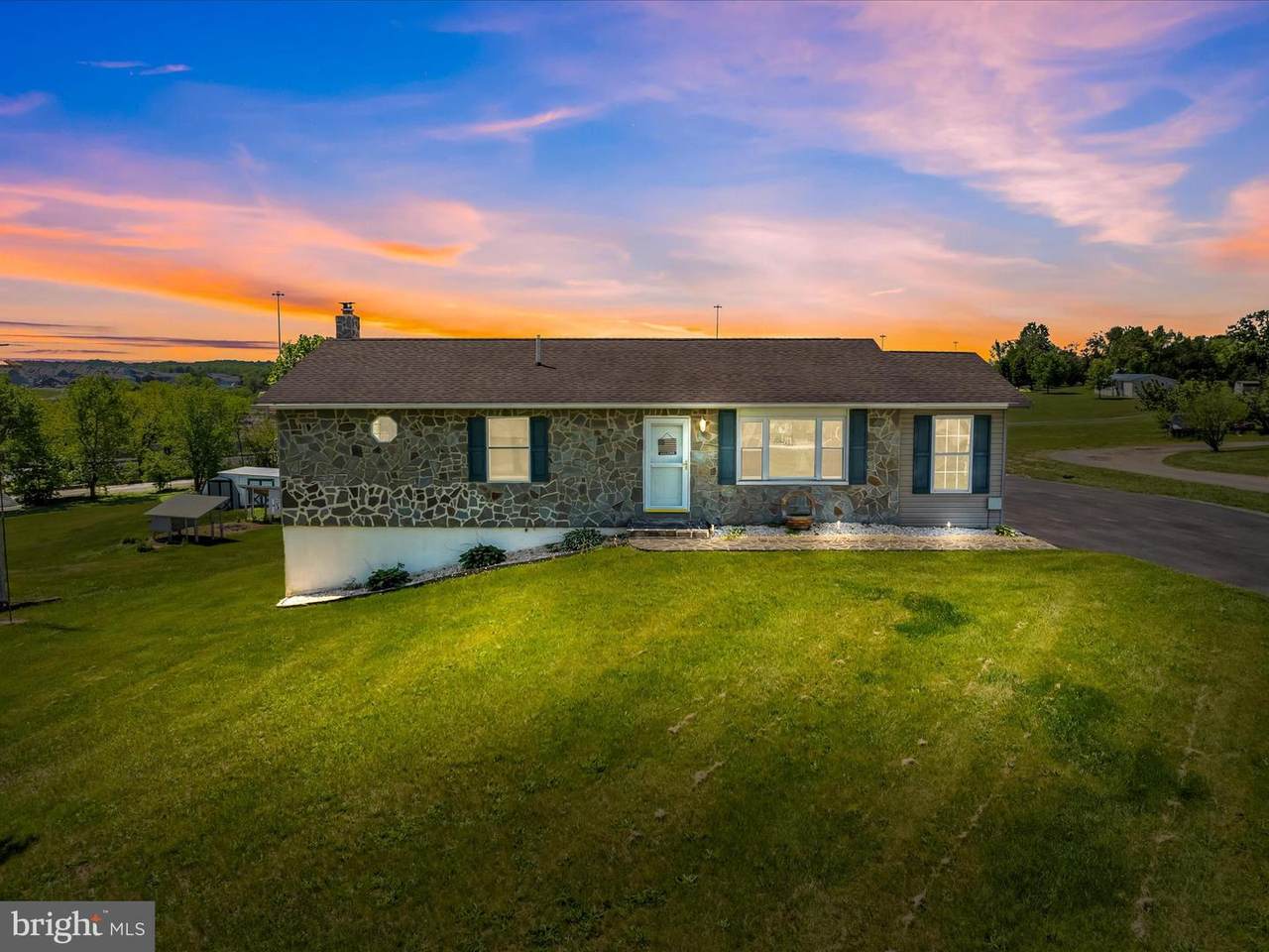117 Carvers Way - Photo 1