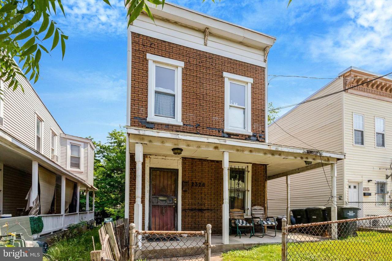 2326 Nicholson Street - Photo 1