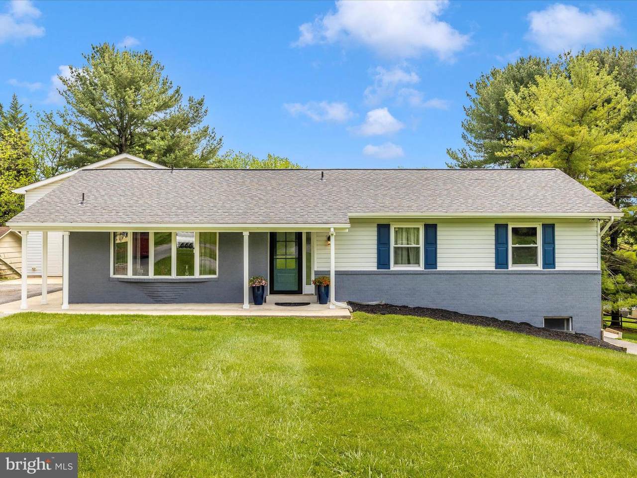 7214 Honeybush Drive - Photo 1