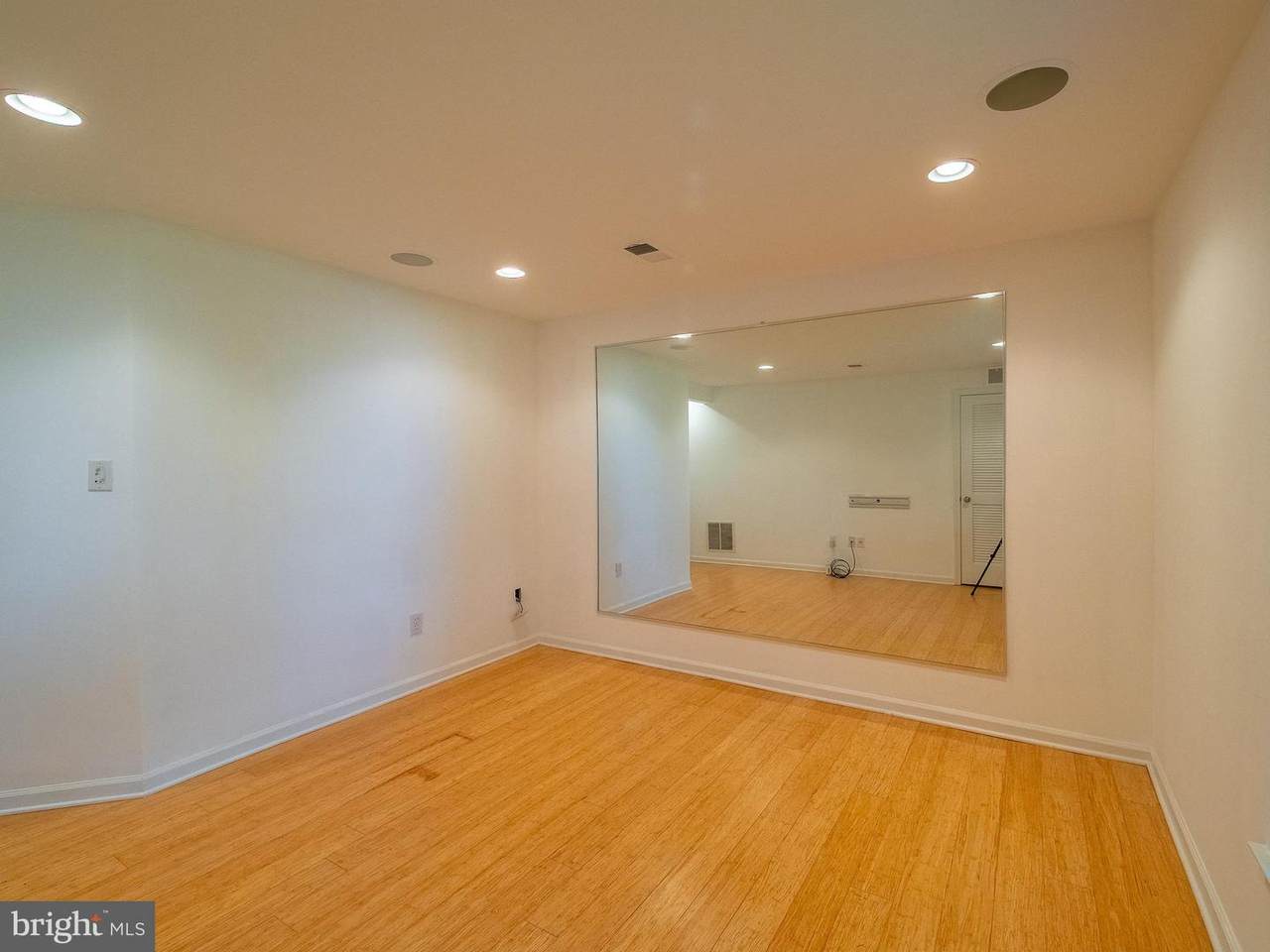 https://bt-photos.global.ssl.fastly.net/brightmls/1280_boomver_2_803815169430-2.jpg