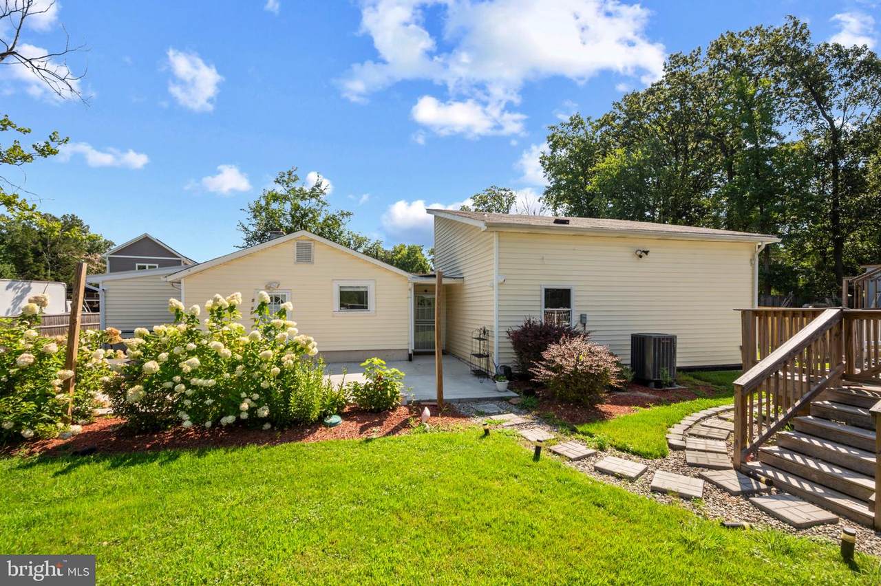 5518 Lanham Station Road - Photo 1