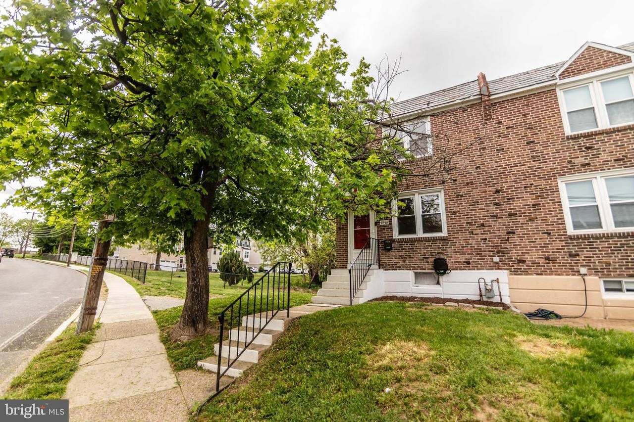 2421 Bond Avenue - Photo 1