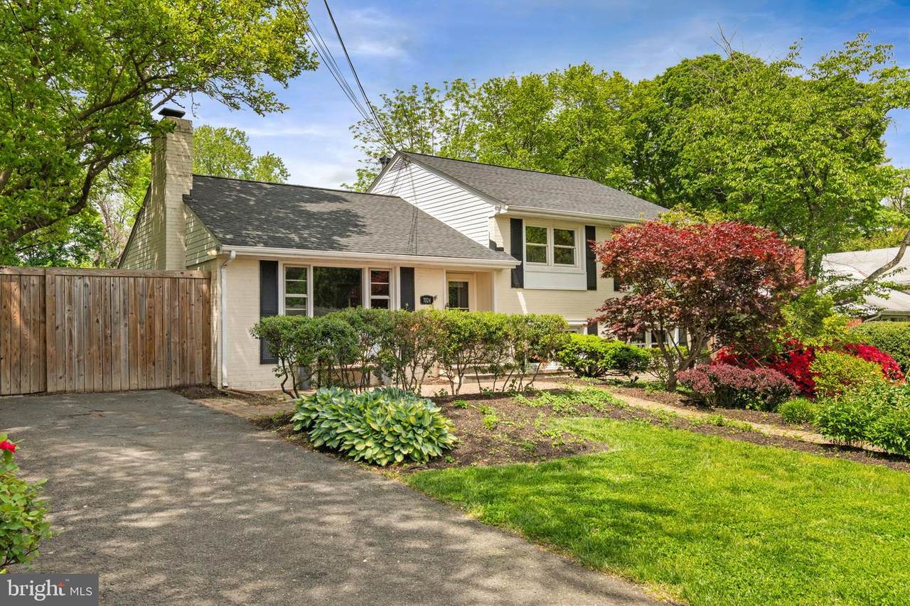 7024 Statendam Court - Photo 1