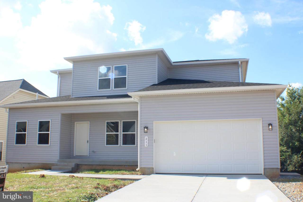 211 Princess Caroline Court - Photo 1