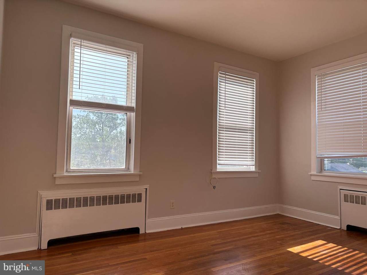 1 Dickinson Street - Photo 1