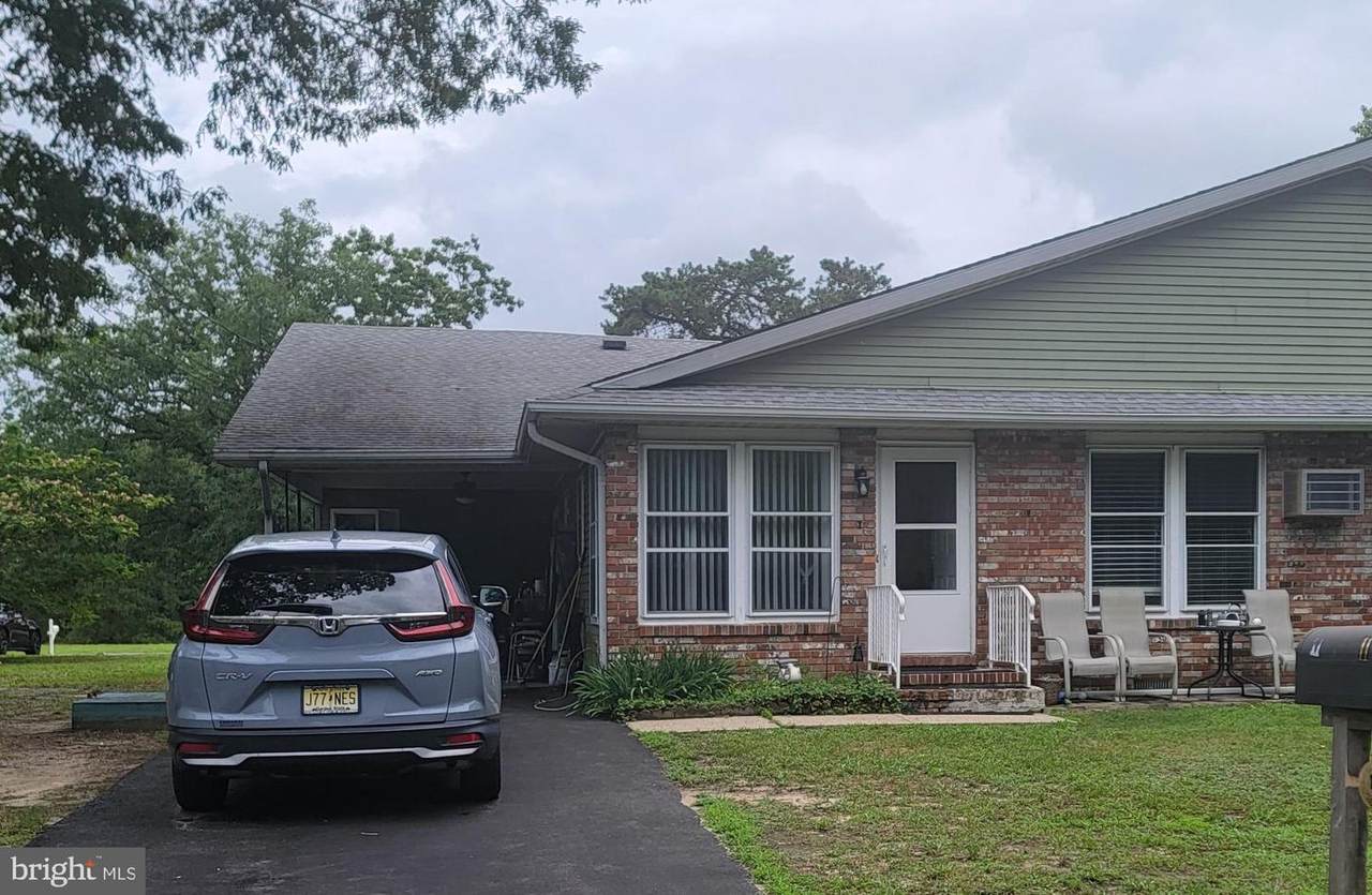 11B Walnut Road - Photo 1