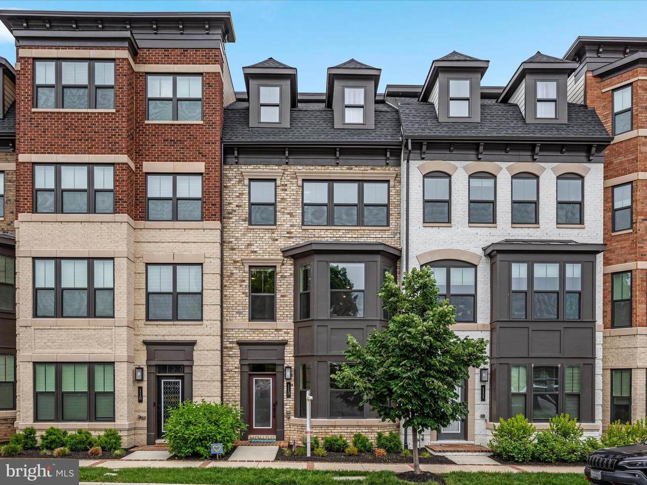 113 Pleasant Street - Photo 1