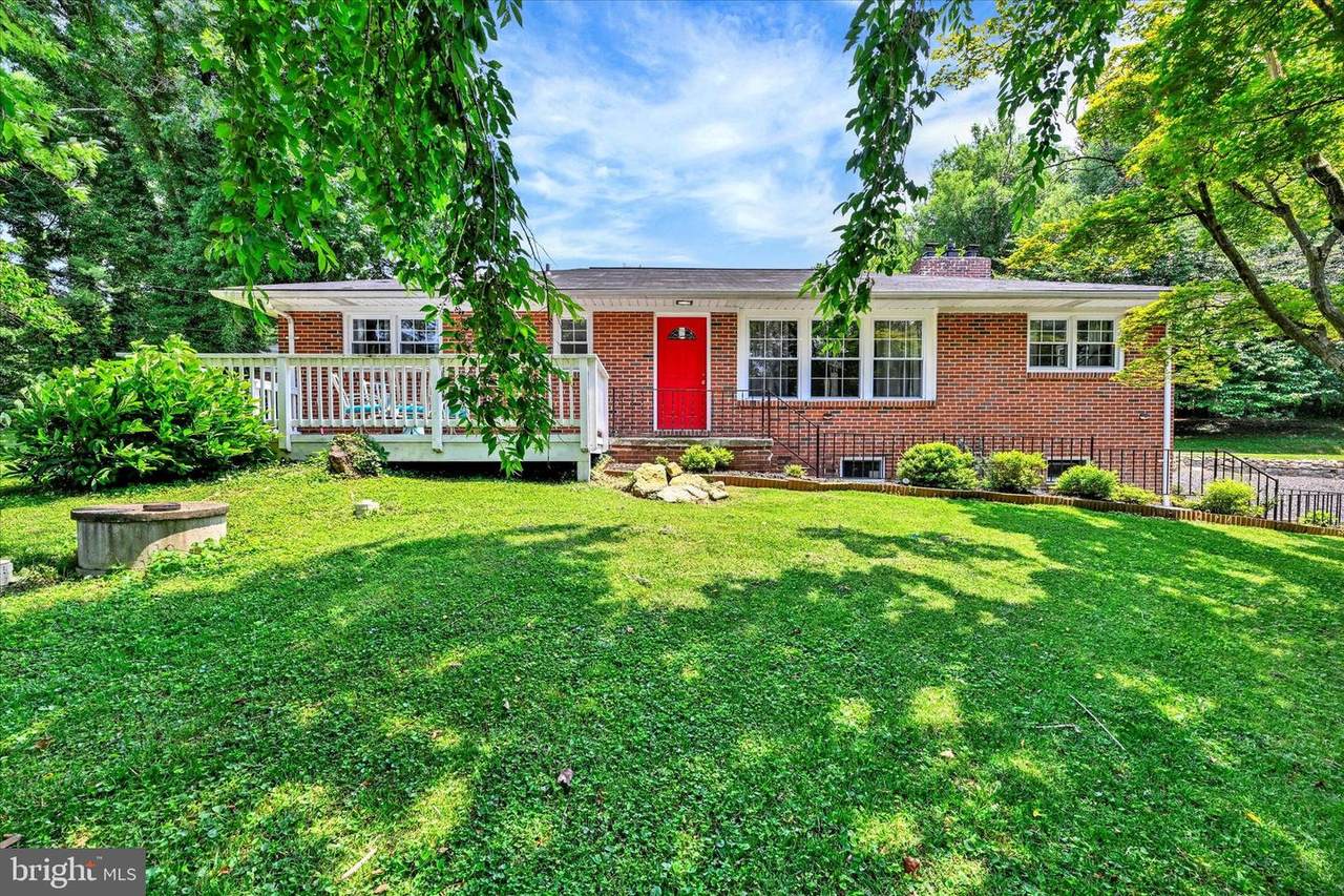 301 Locust Lane - Photo 1