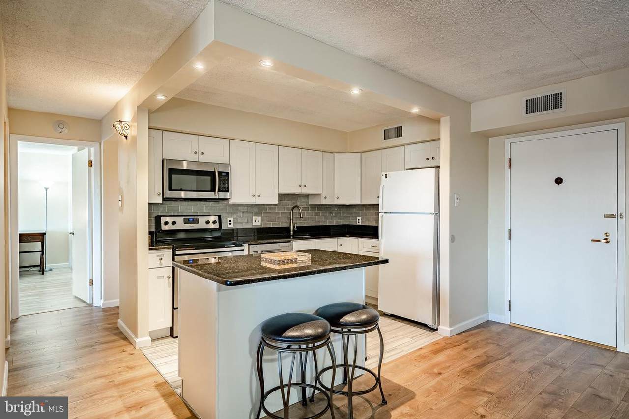 10218 Valley Forge Circle - Photo 1