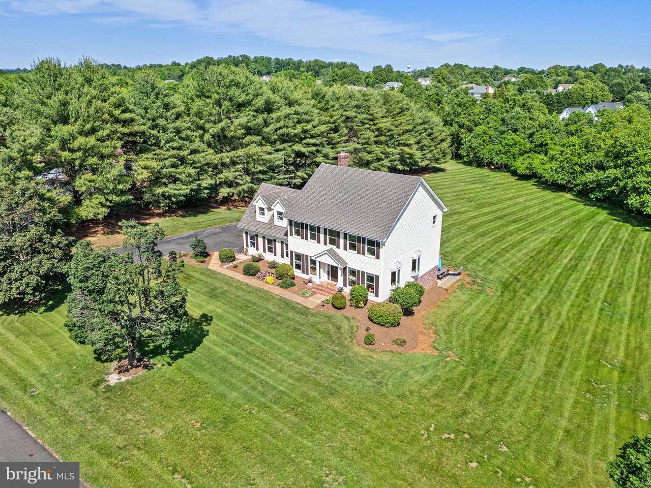19127 Edgehill Place - Photo 1