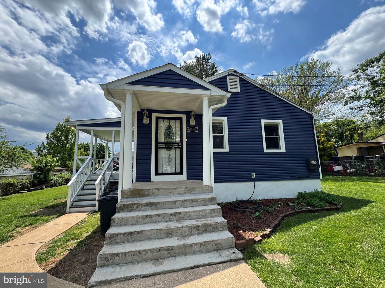 6907 Schissler Avenue - Photo 1