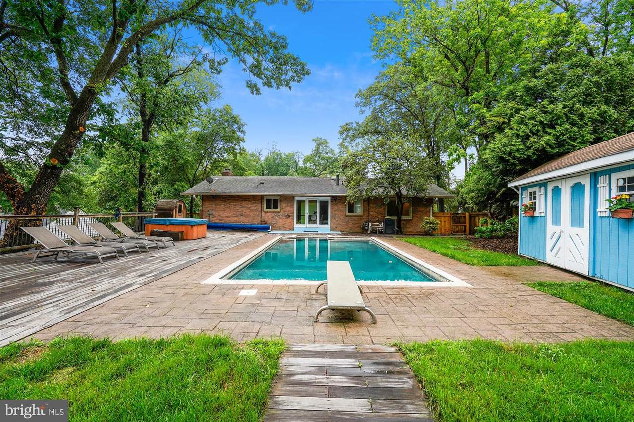 2104 Belle View Boulevard - Photo 1