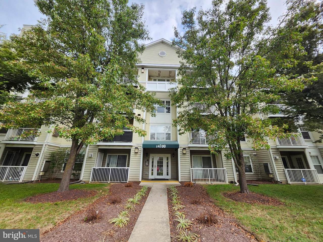 14100 Farnsworth Lane - Photo 1