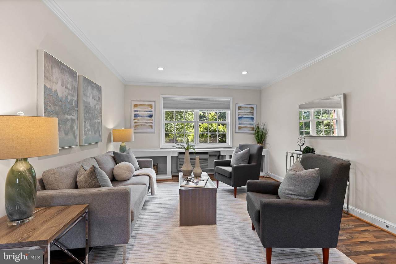 1716 Abingdon Drive - Photo 1