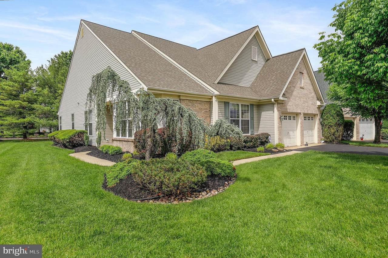 14 Poinsettia Lane - Photo 1