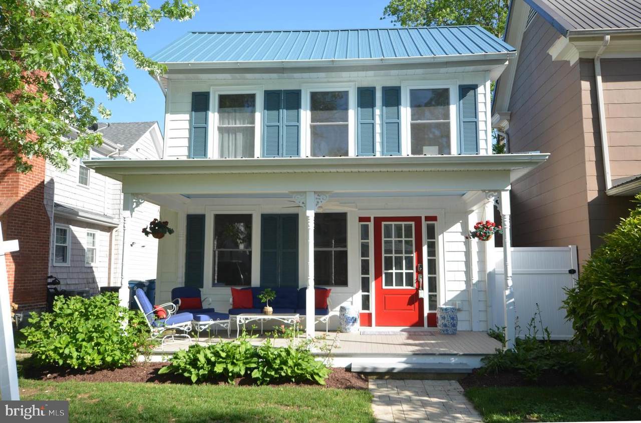 204 Chew Avenue - Photo 1