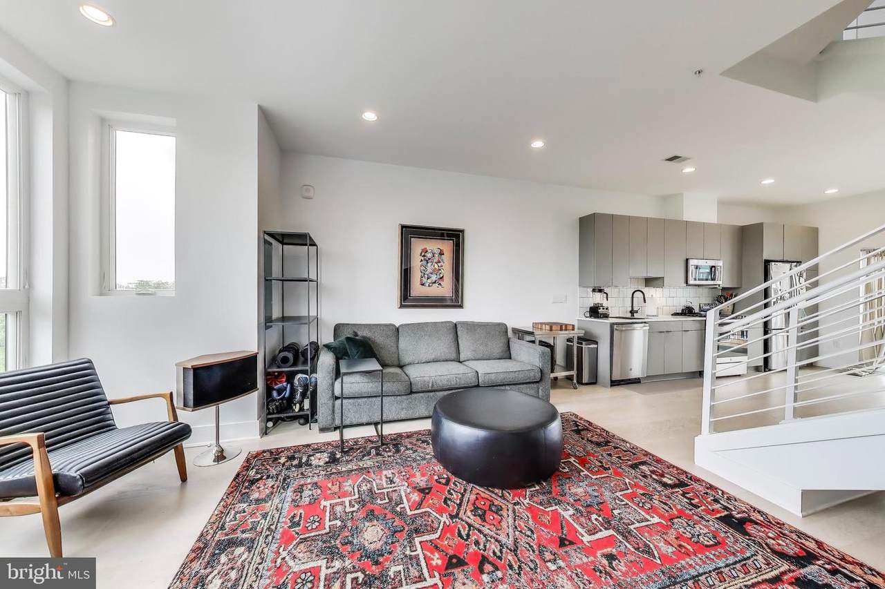 705 Irving Street - Photo 1