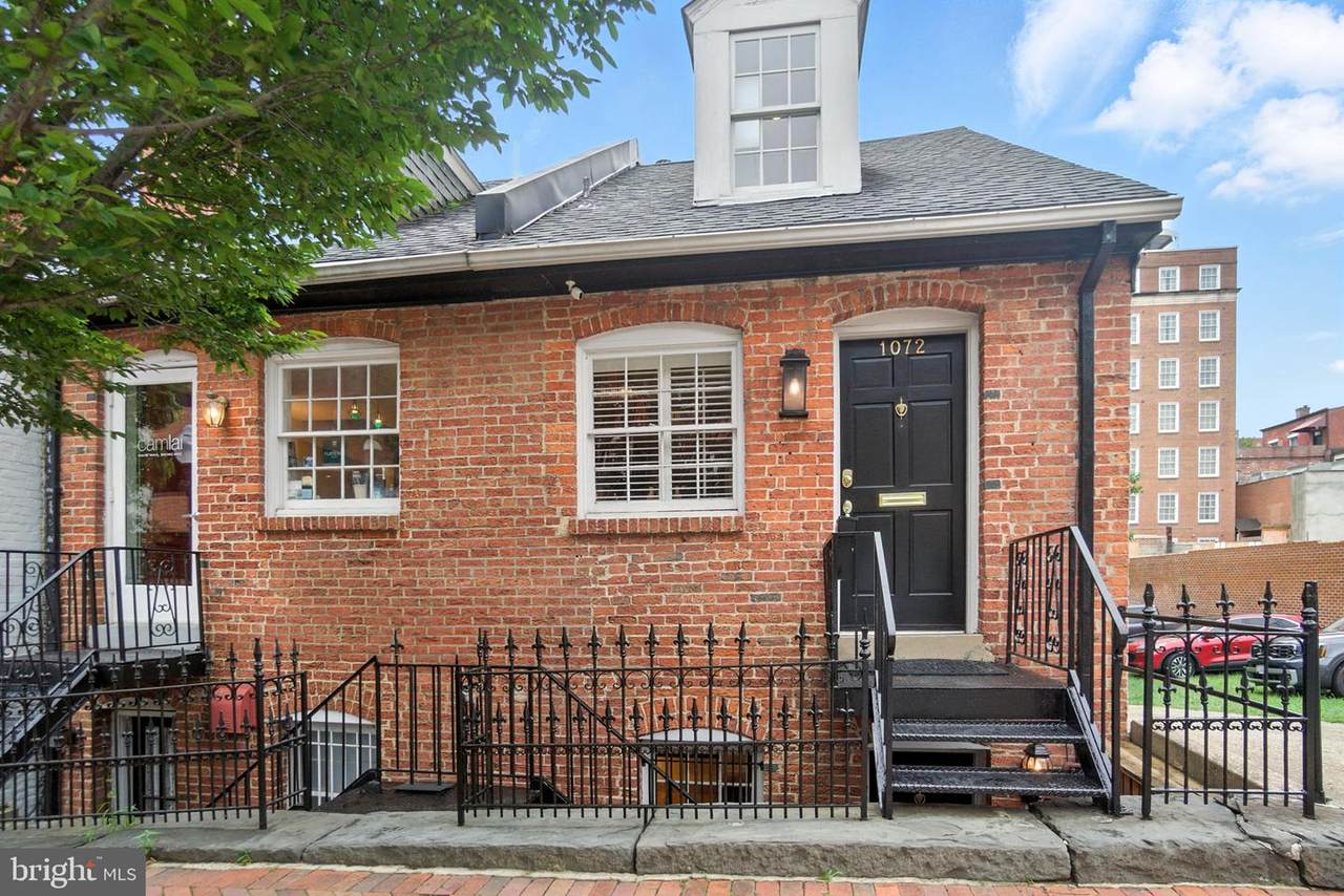 1072 30TH Street - Photo 1