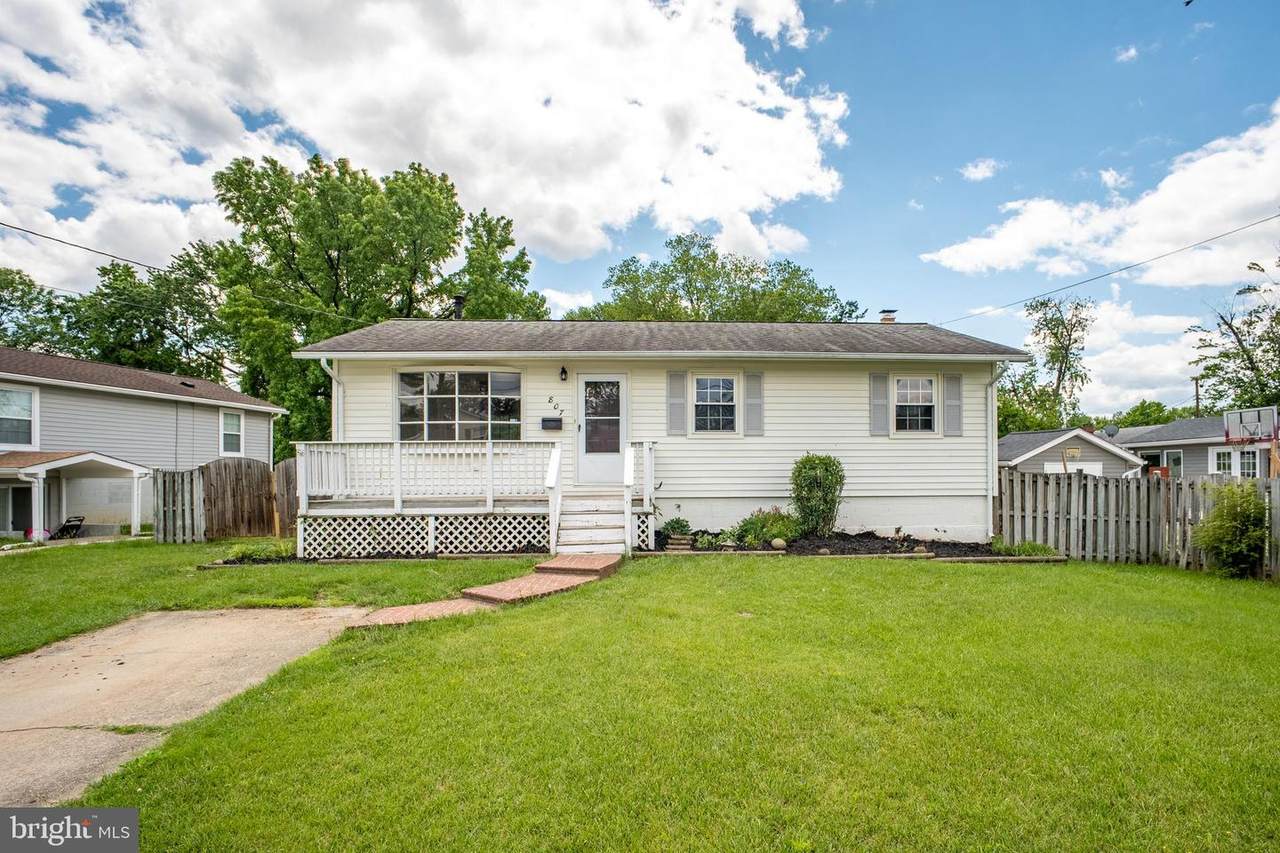 807 Fulton Place - Photo 1