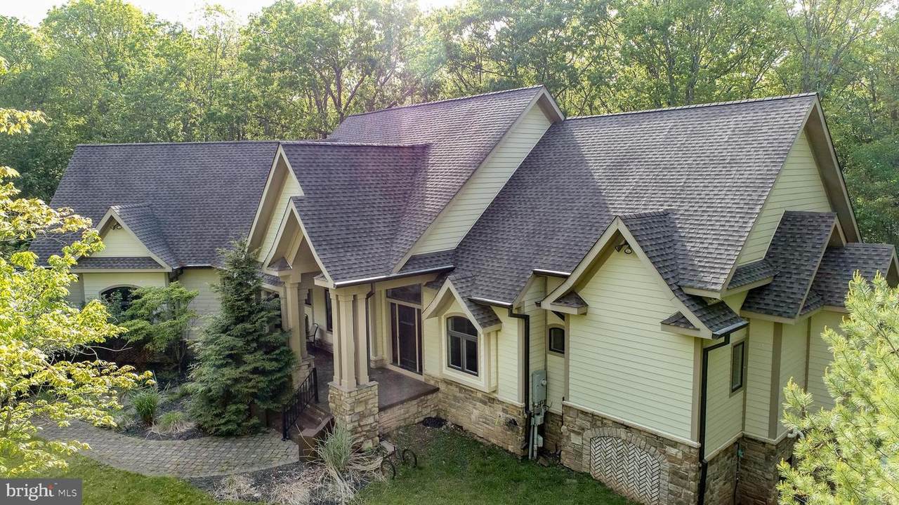 386 Hines Drive - Photo 1