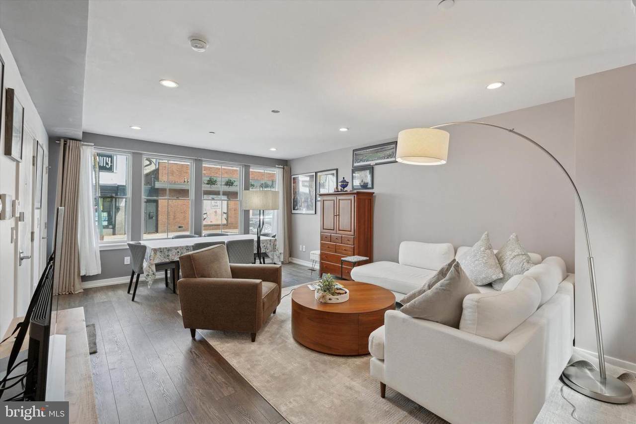 528 5TH Street - Photo 1