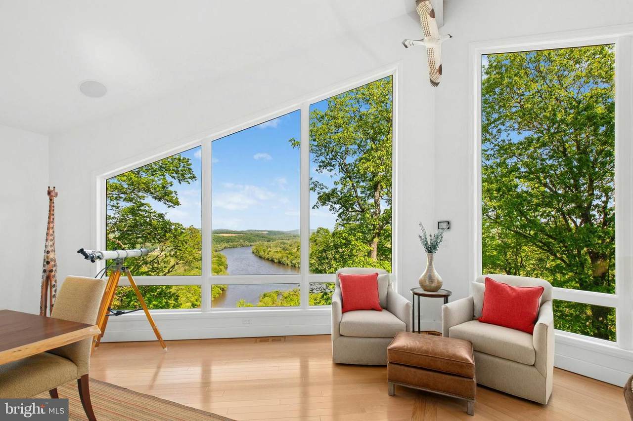 511 Center Hill - Photo 1