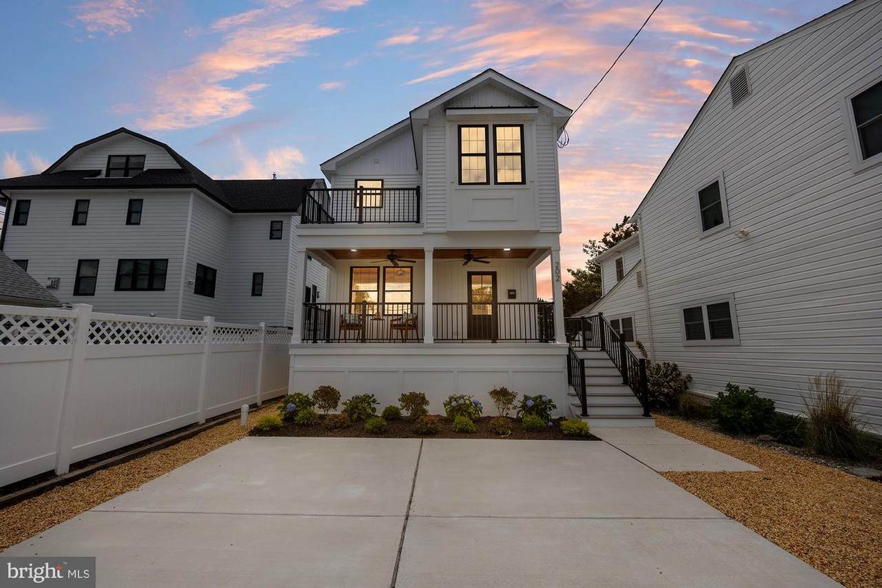 202 N Fredericksburg Avenue - Photo 1