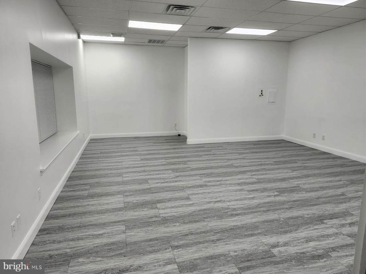 13 Market Place - Photo 1
