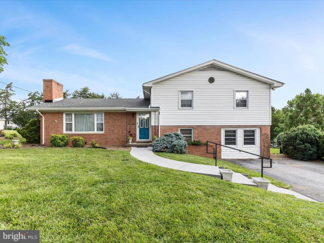 817 Laurie Drive - Photo 1
