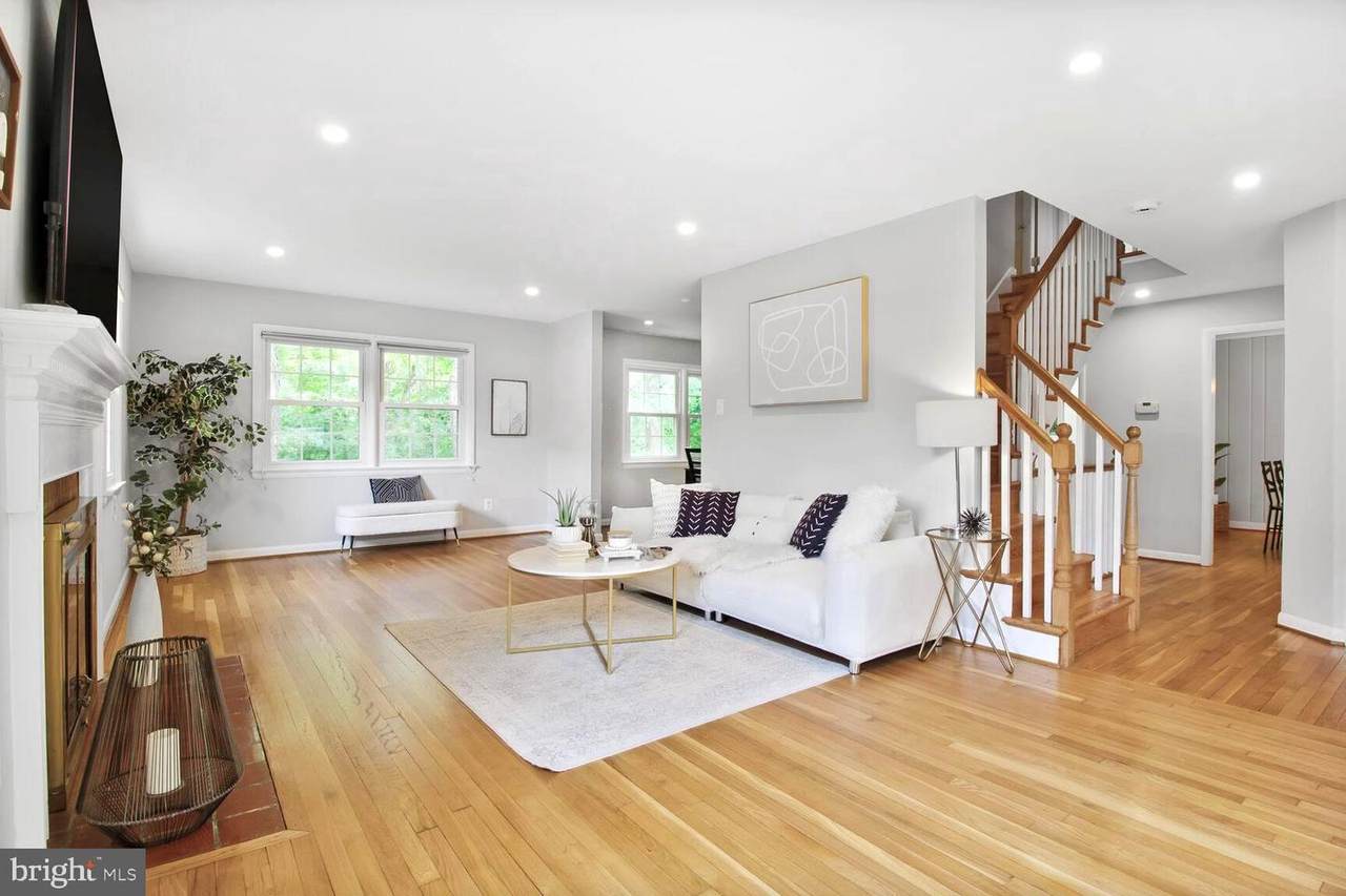 10611 Meadowhill Road - Photo 1