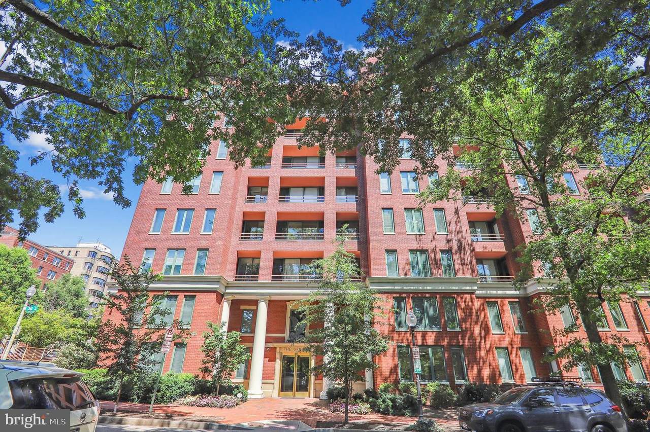 955 26TH Street - Photo 1