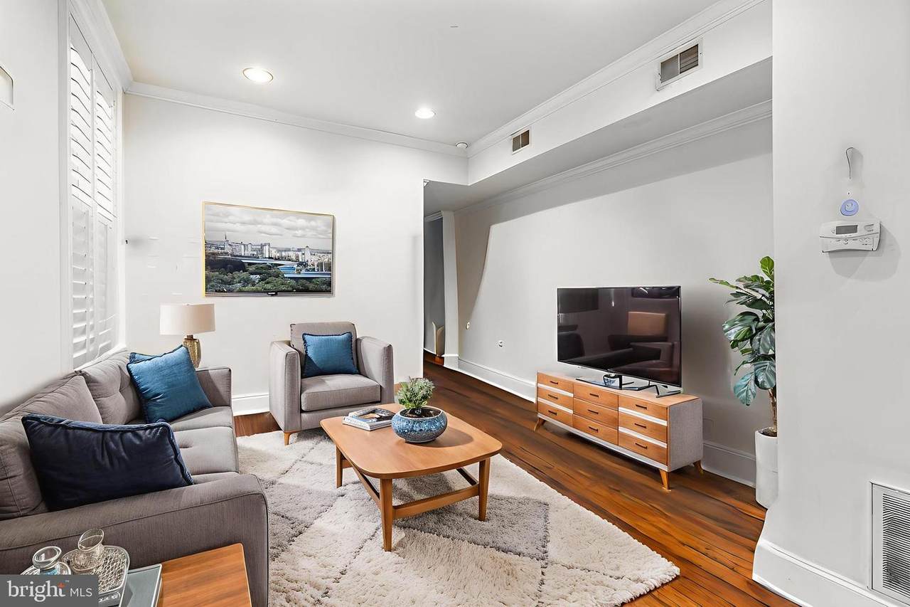 1708 Pine Street - Photo 1