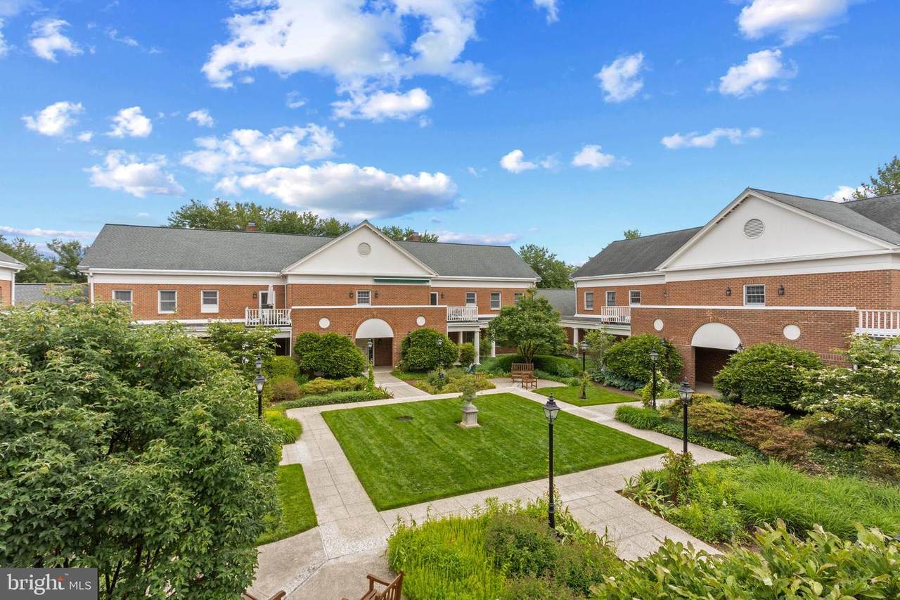 514 Brightwood Club - Photo 1