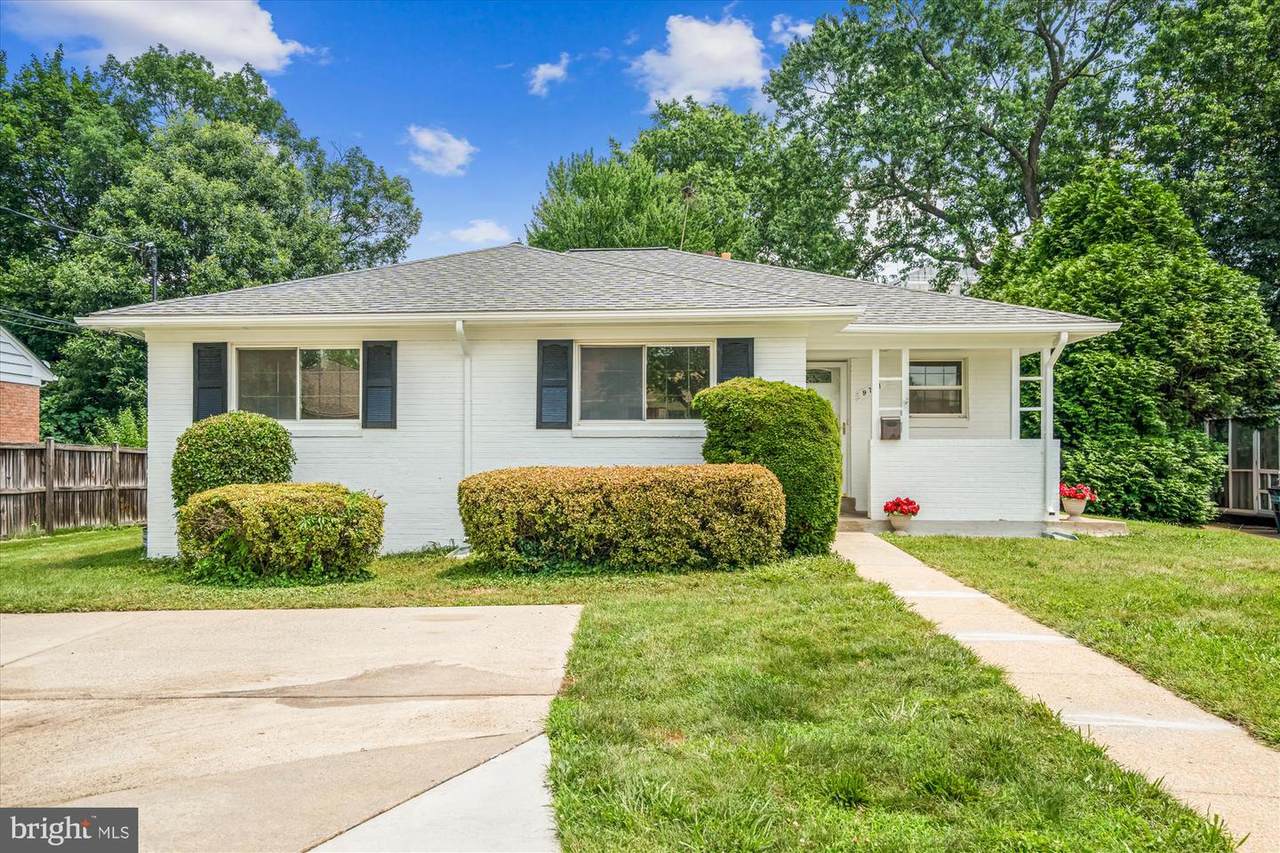 9711 Saxony Road - Photo 1