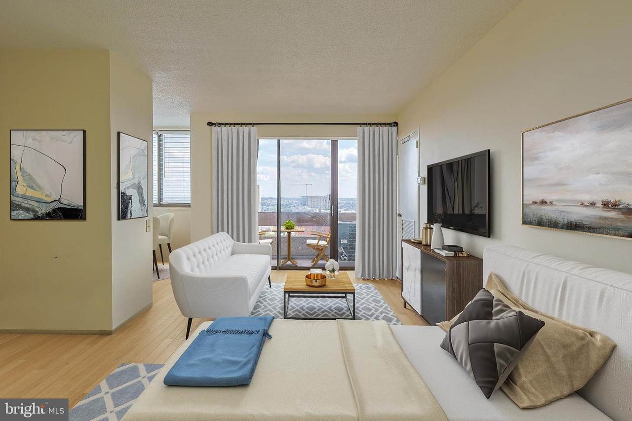 1326-42 Spruce Street - Photo 1