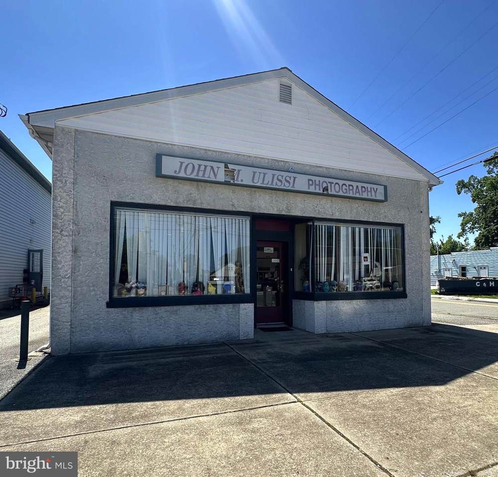 174 Broadway - Photo 1