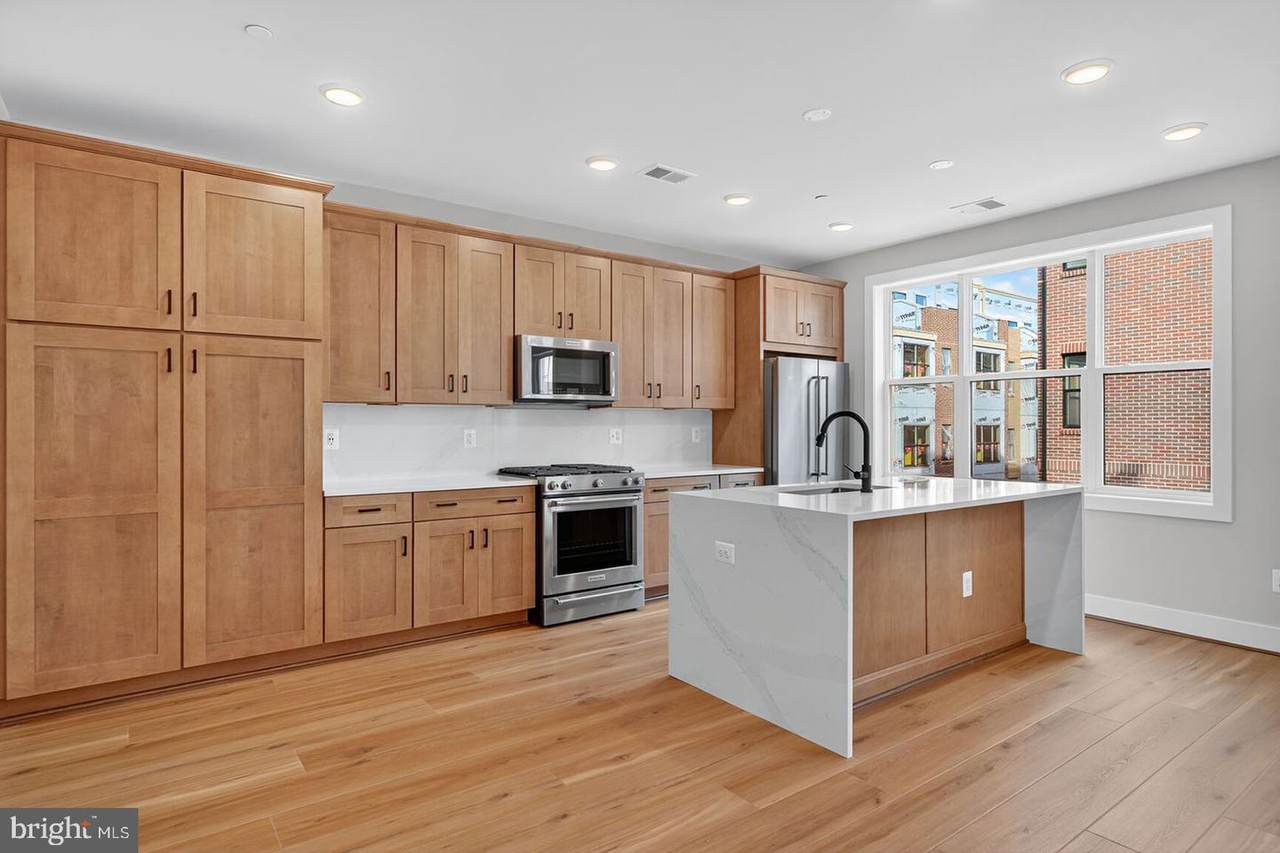 116 Pepperell Street - Photo 1